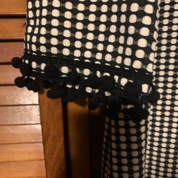 Black and whit dress - Picture 3 of 5